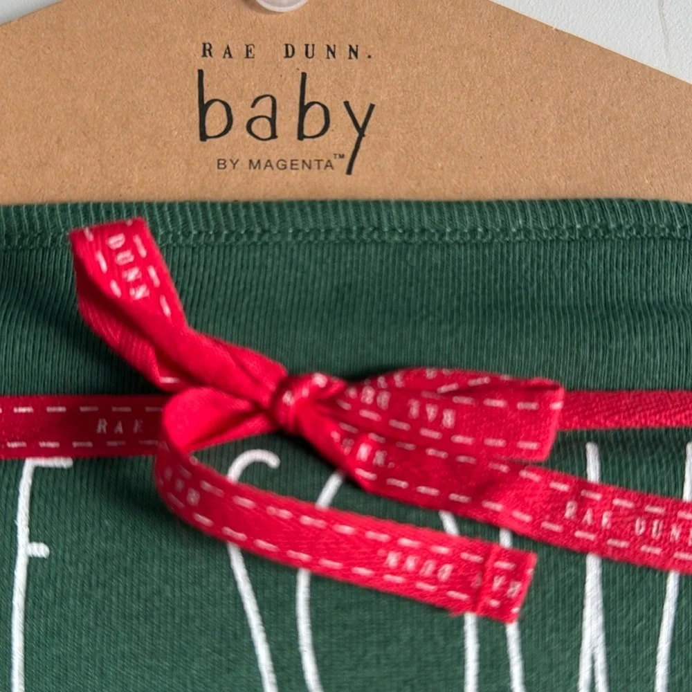 🎅🏼3/$30🎅🏼RAE DUNN BABY BIB SET OF 3 - ELF SQUAD - JINGLE BELLS - SANTA’S HELPER
